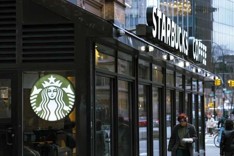 Starbucks elimina su política de “puertas abiertas”
