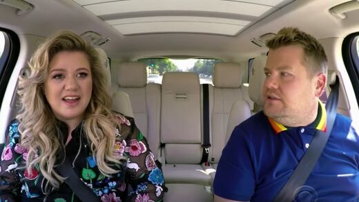 Kelly Clarkson se une a James Corden en Carpool Karaoke