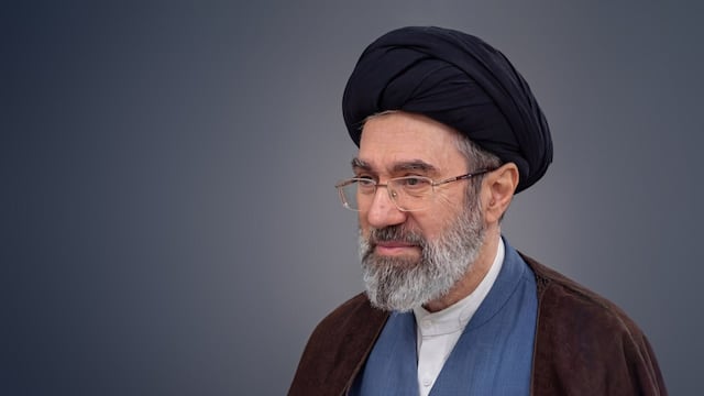 Fotografías del ayatolá Seyyed Mojtaba Hosseini Khamenei, Líder Supremo de la Revolución Islámica.