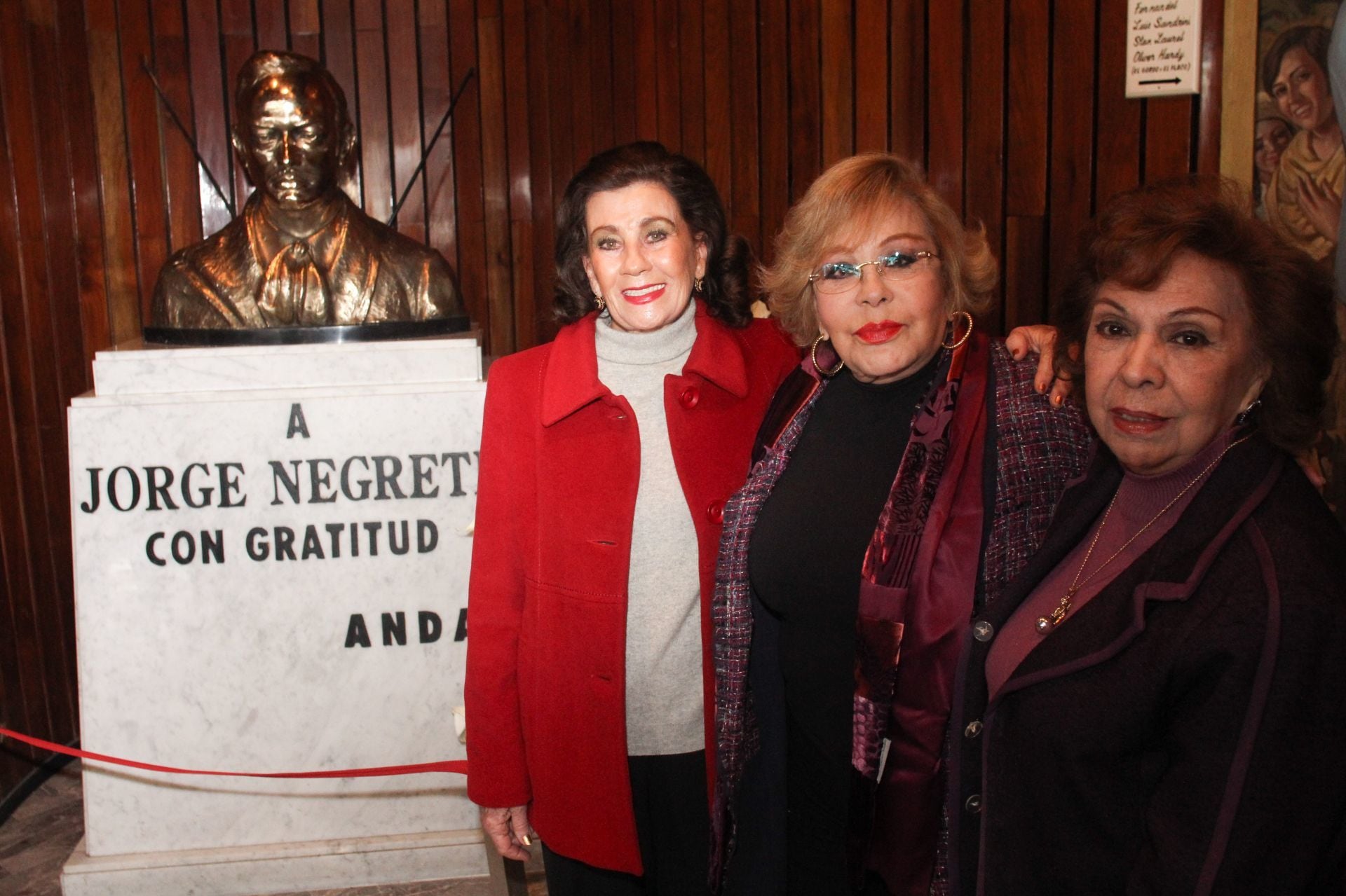 Yolanda Ciani junto con Silvia Pinal y Amparo Garrido