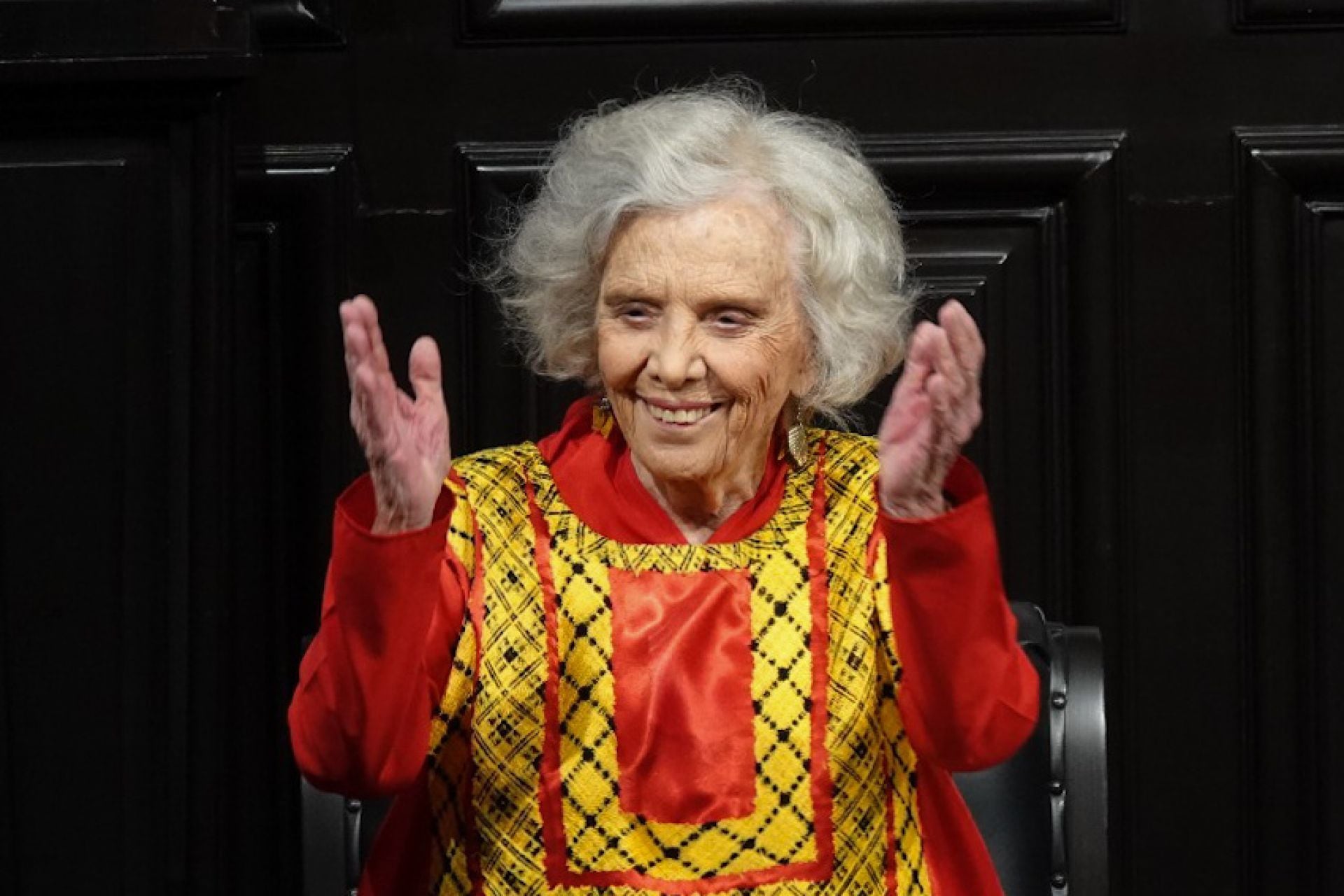 Elena Poniatowska recibió la medalla Belisario Domínguez