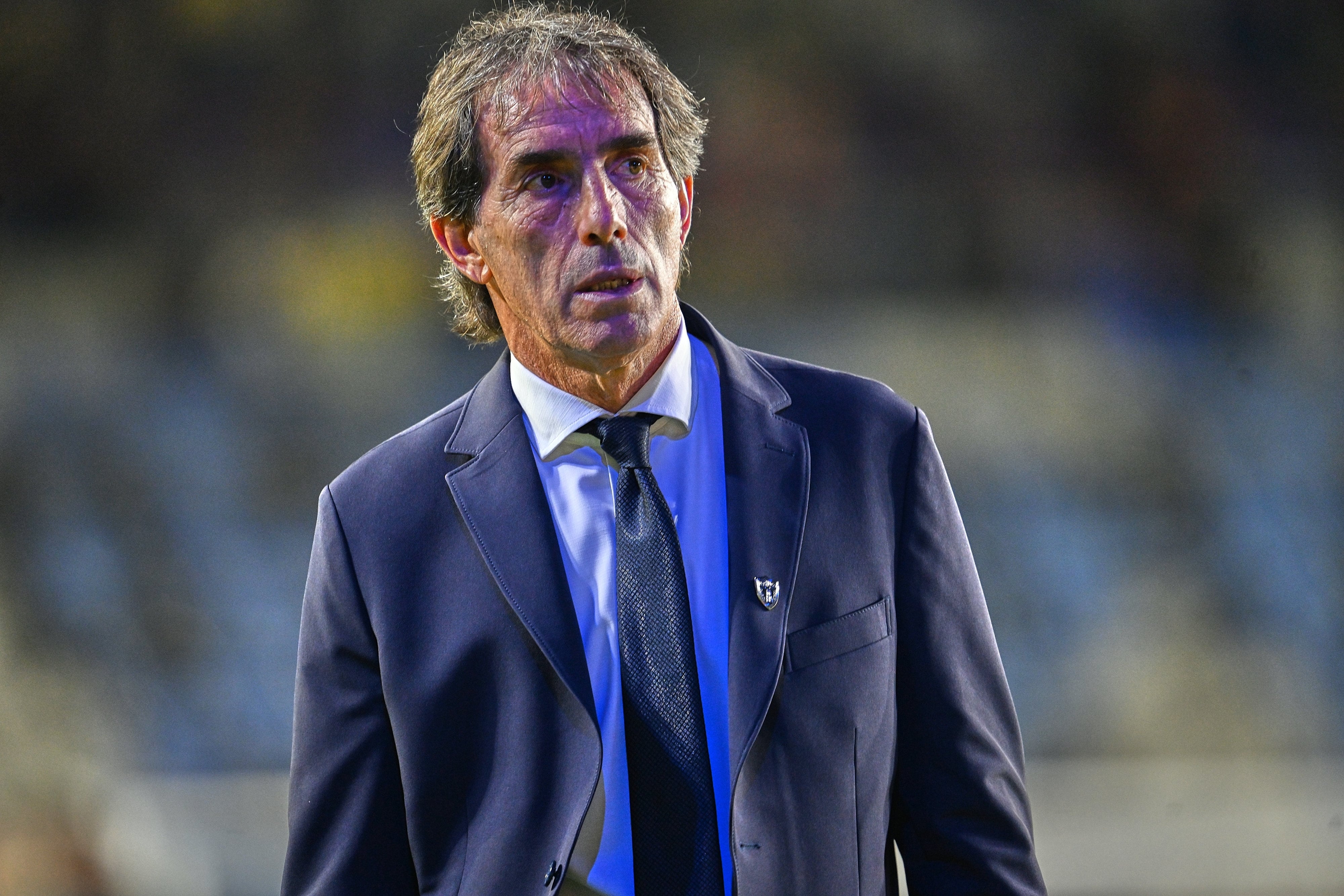 Reportan que Guillermo Almada está a una firma de ser nuevo DT de Cruz Azul