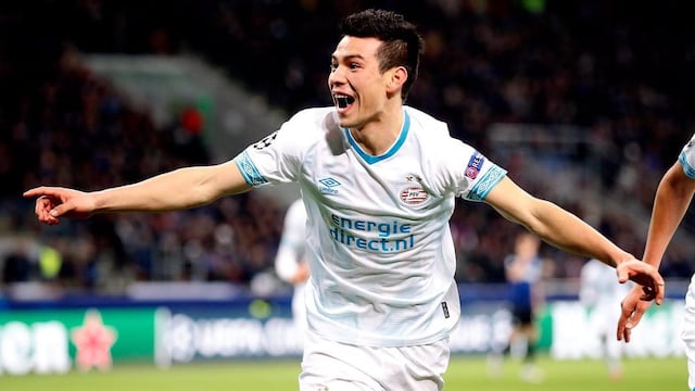 ‘Chucky’ Lozano celebra una de sus dianas con el PSV.