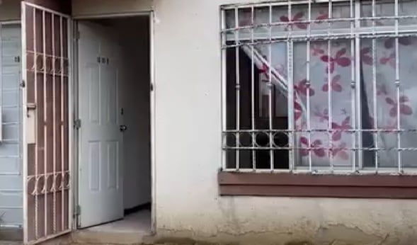 Familia de Carlota vuelve a su casa en Chalco tras resolución judicial por invasión