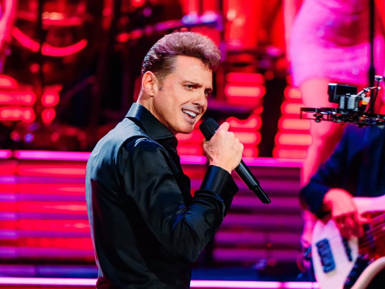 Luis Miguel, cantante.