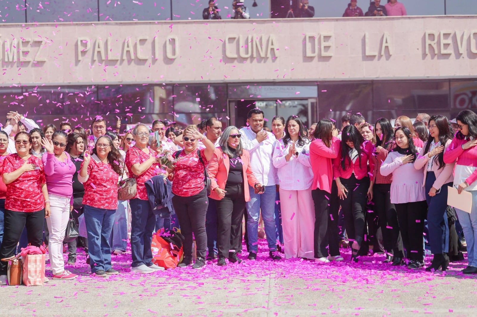 DIF Gómez Palacio y Fuerza Rosa Laguna impulsan detección oportuna del cáncer de mama