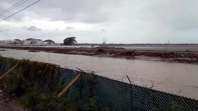 Inundación en zona donde se construye la Refinería.
