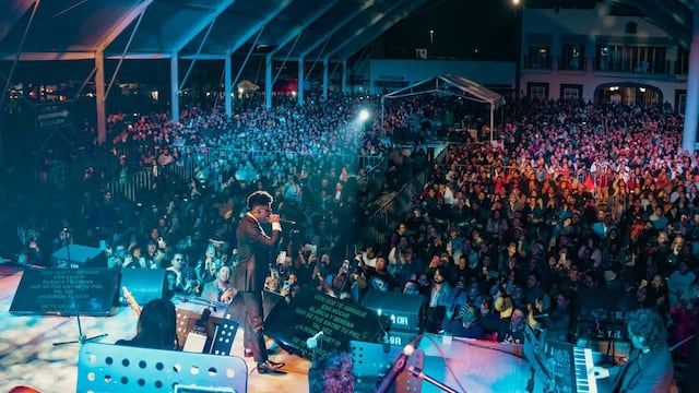 Fernando Flores celebra éxito del Festival Internacional de Arte y Cultura "Quimera"