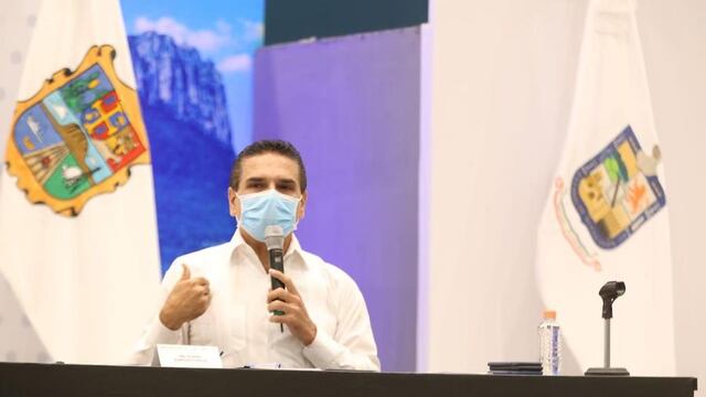 Silvano Aureoles Conejo.