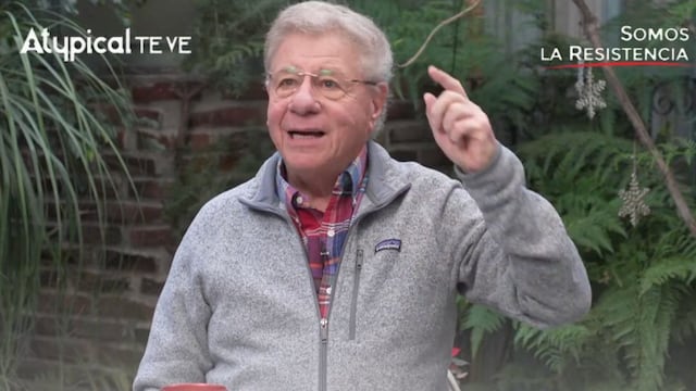 Carlos Alazraki explota en vivo por vecino “chairo” que interrumpió su transmisión de Atypical TeVe