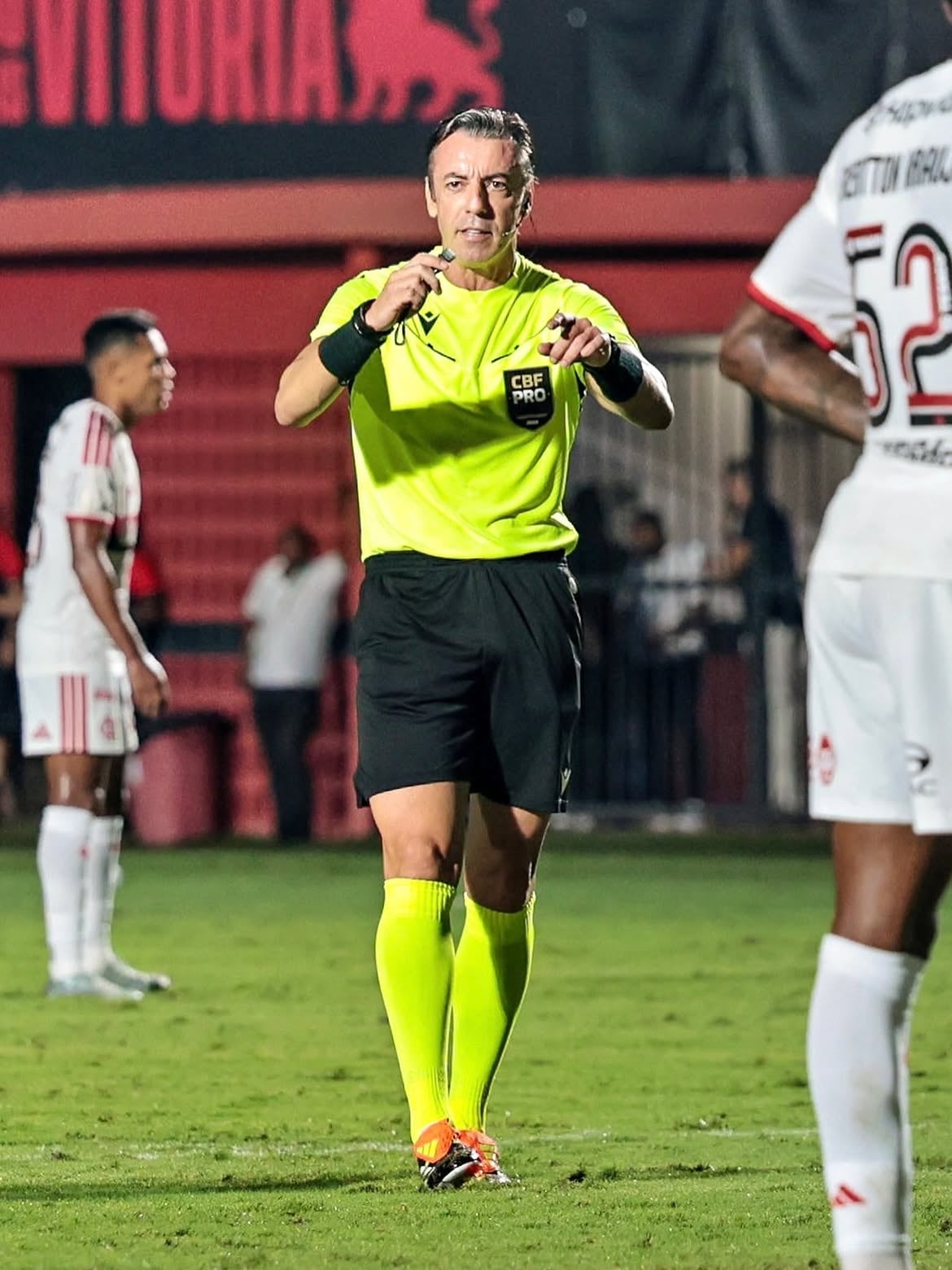 Raphael Claus, árbitro de fútbol de la FIFA en el Mundial 2026