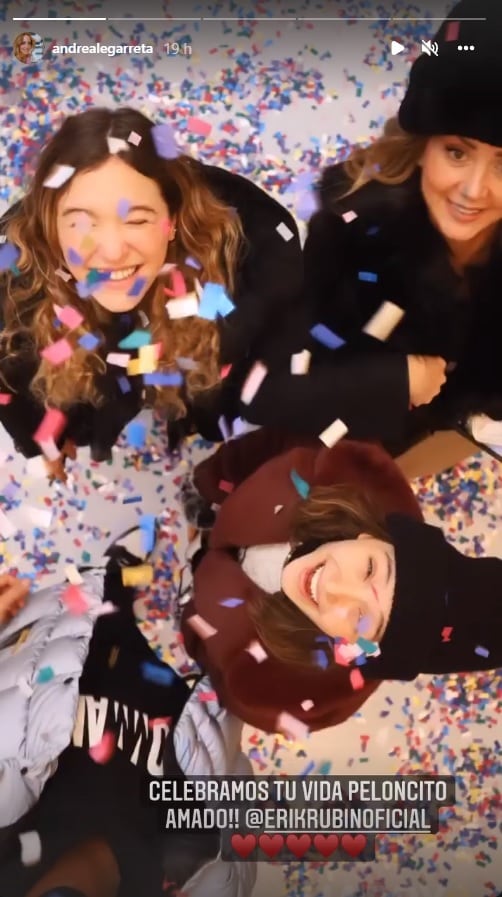 Andrea Legarreta y familia