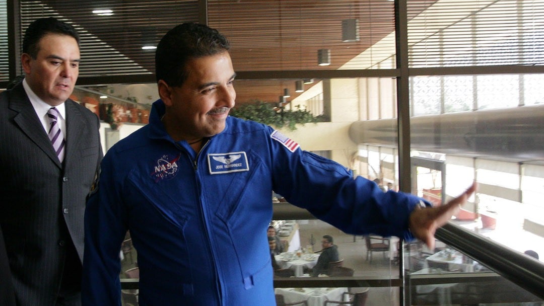 El astronauta José Hernández se ha dicho orgulloso de Ticuítaco, de donde es originaria su familia.