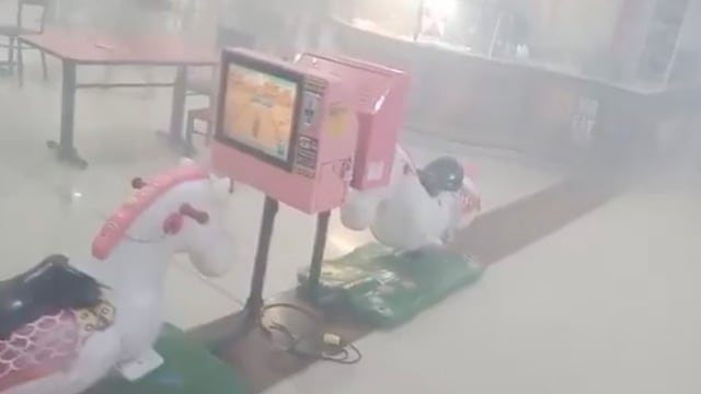 Incendio en Plaza Fiesta Las Palmas deja al menos un muerto