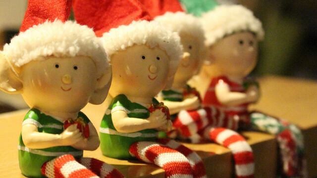 Duendes navideños para colorear y armar en Navidad