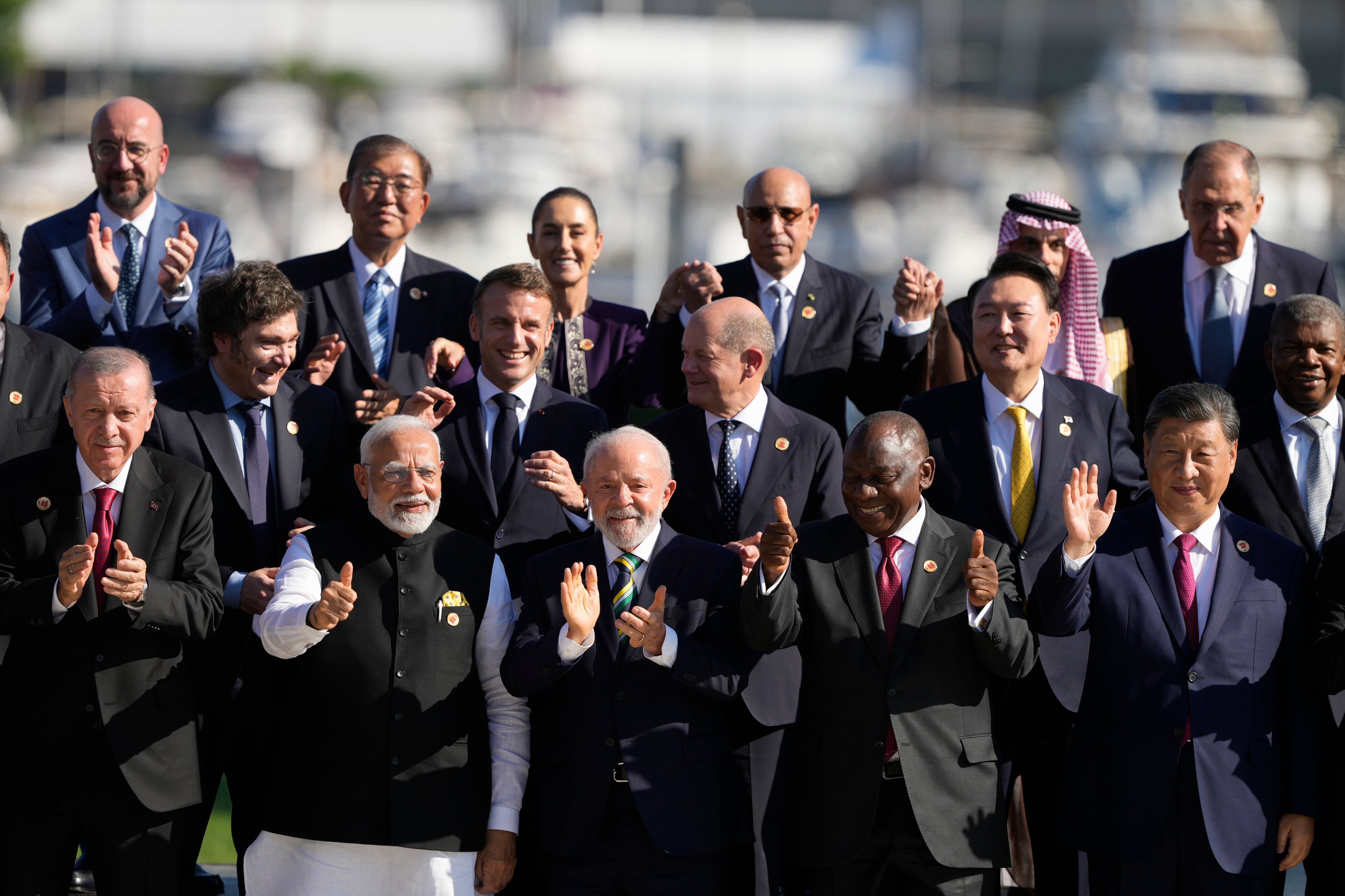 Claudia Sheinbaum participa en foto oficial del G20
