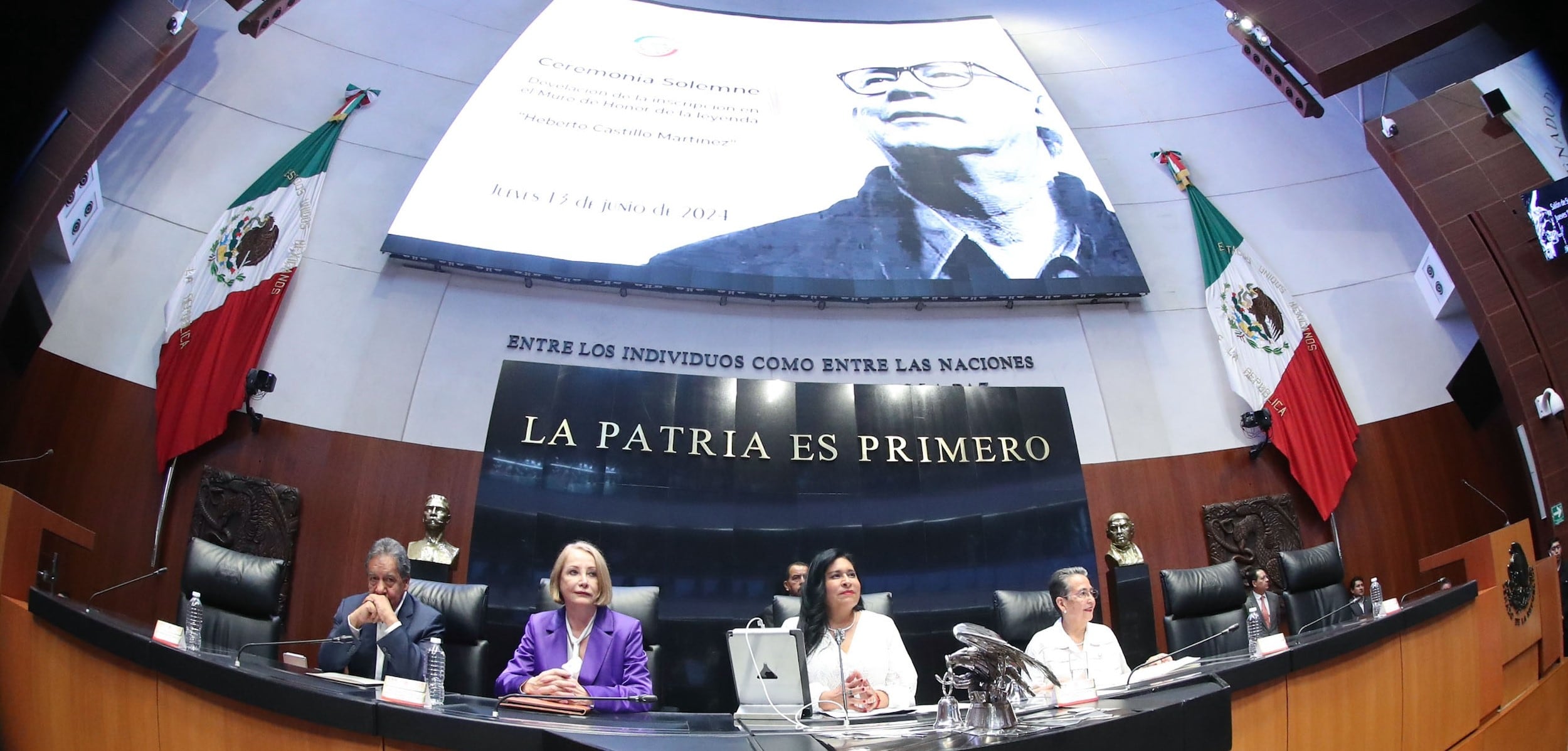 Cámara de Senadores inscribe a Heberto Castillo en el Muro de Honor