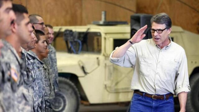 Rick Perry envió tropas de la Guardia Nacional a la frontera entre México y Texas. Foto/AP
