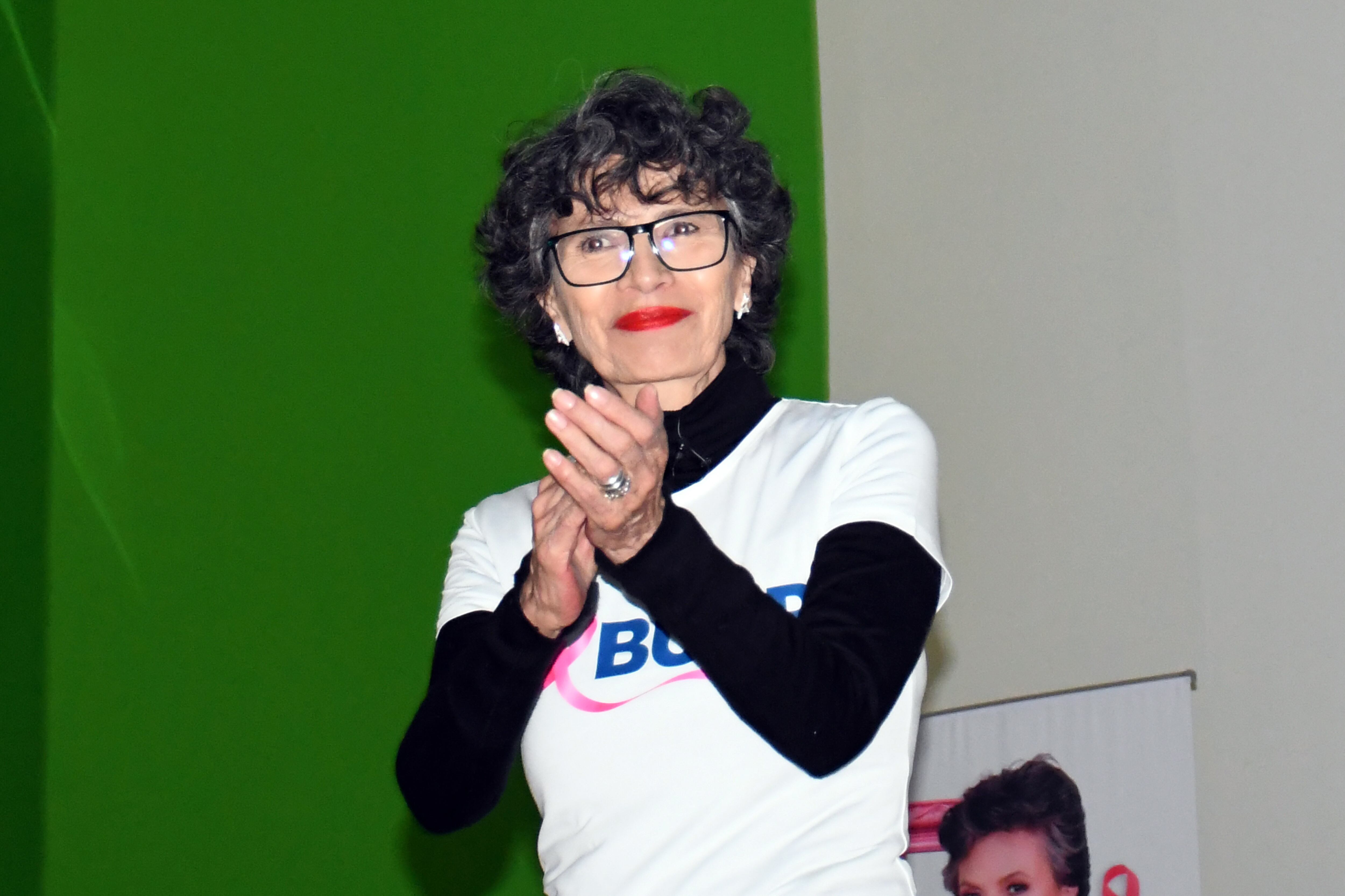 Patricia Reyes Spíndola en la BUAP