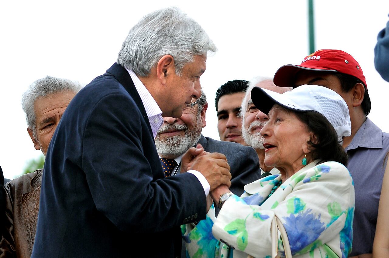 Ifigenia Martínez y AMLO