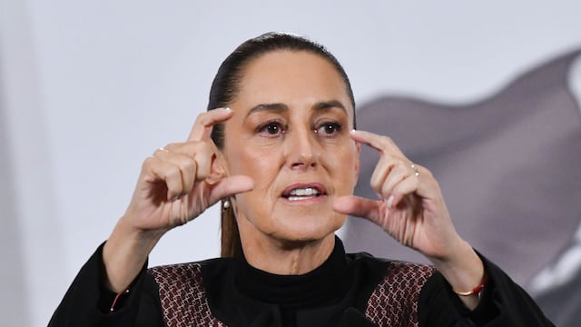 Claudia Sheinbaum, presidenta de México, durante la conferencia matutina en la que se refirió y explicó los puntos clave de la reforma electoral.