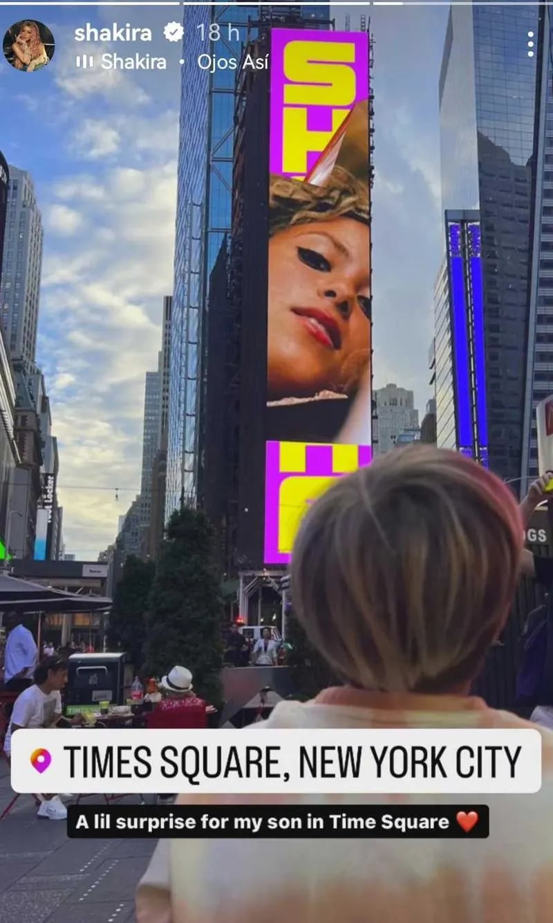 Shakira mostrando la sorpresa de su hijo por promocional de los MTV Video Music Awards 2023