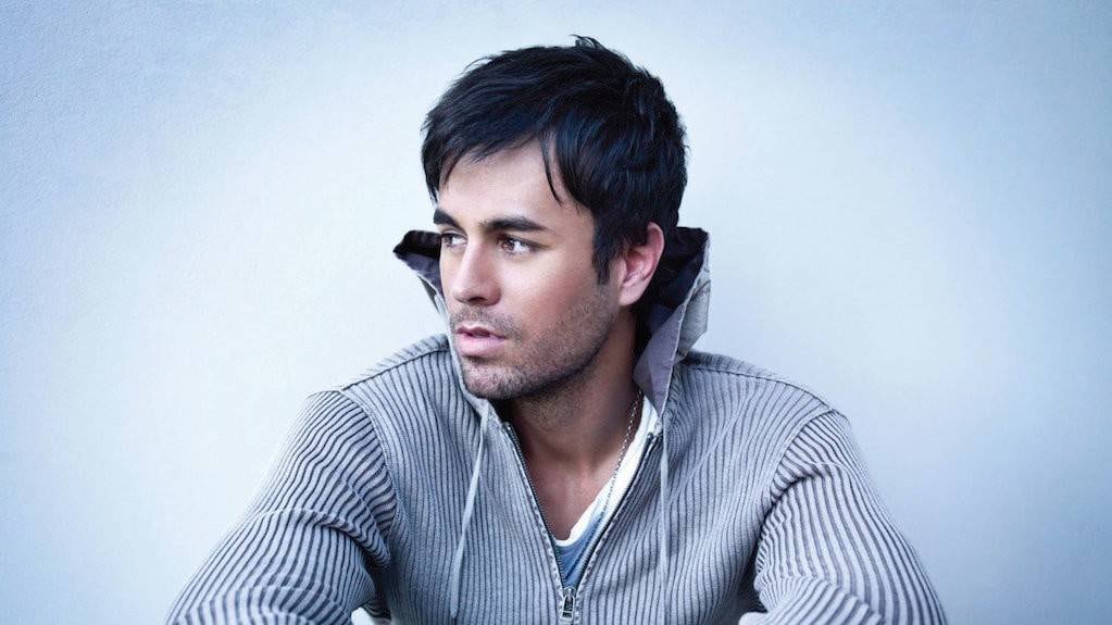 Enrique Iglesias.