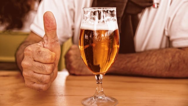 La cerveza cura el dolor de cabeza