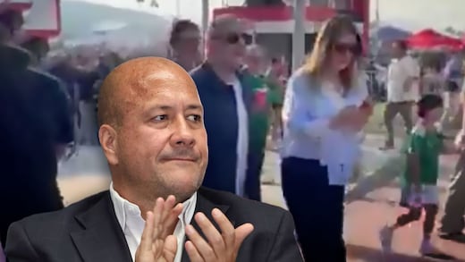 Enrique Alfaro reaparece en el primer partido del Mundial en Guadalajara
