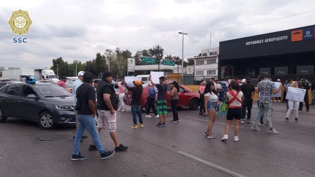 Bloqueo en Circuito Interior afecta la circulación rumbo al AICM