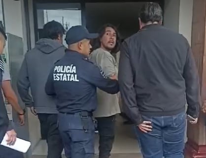 Detienen a periodistas Carlos Pérez y Víctor Castillo, con activista Dante Álvarez en Toluca, Edomex