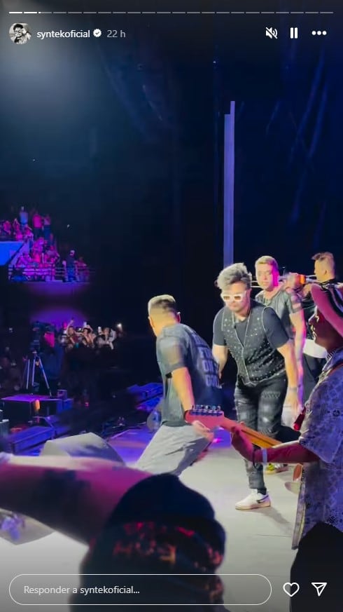 Aleks Syntek con Los Caligaris en el Tecate Pal Norte