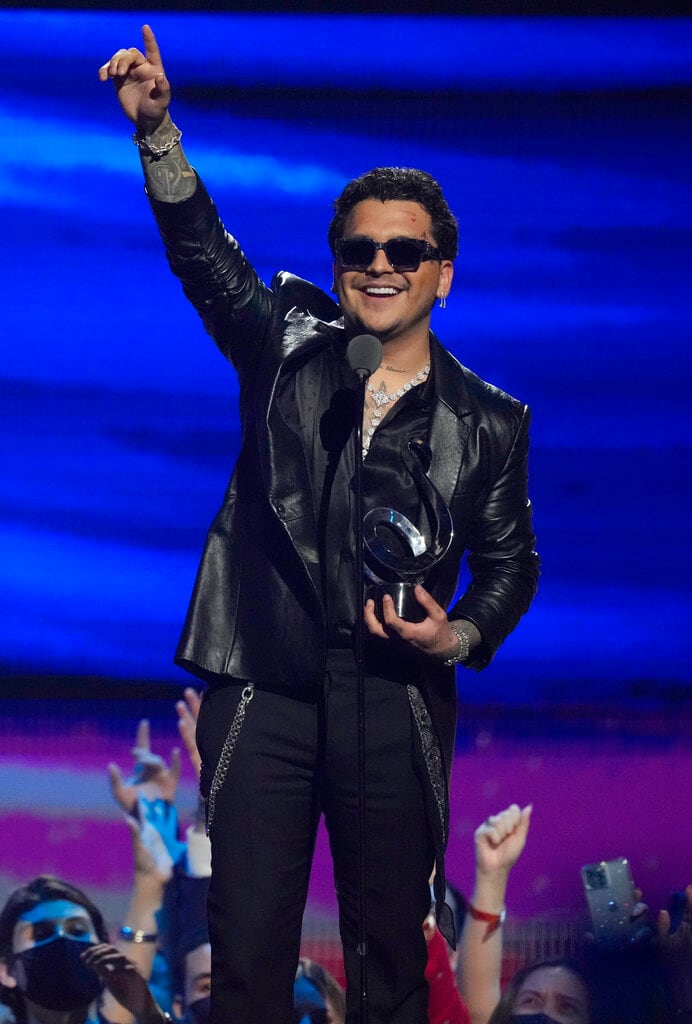 Christian Nodal, cantante.