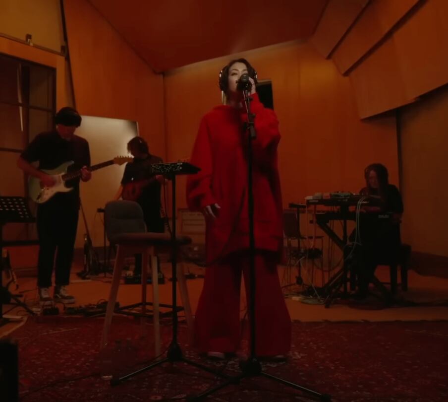Hikaru Utada haciendo cover de 'Me Porto Bonito'