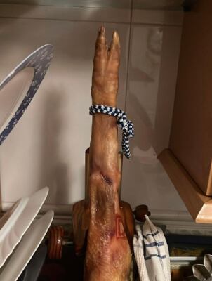 Pierna de cerdo que despertó los celos