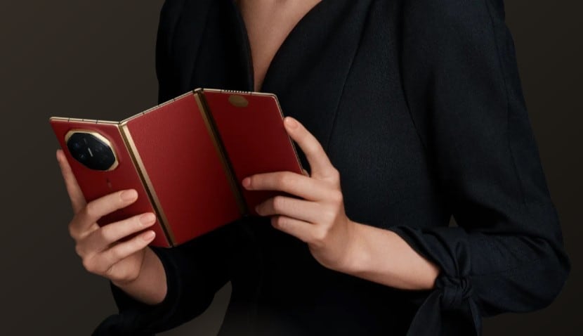 Huawei Mate XT,  smartphone plegable de tres pantallas