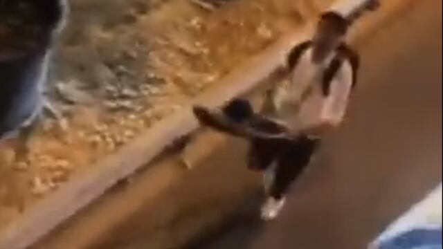 Fan lanza sombrero a jugadores de Argentina