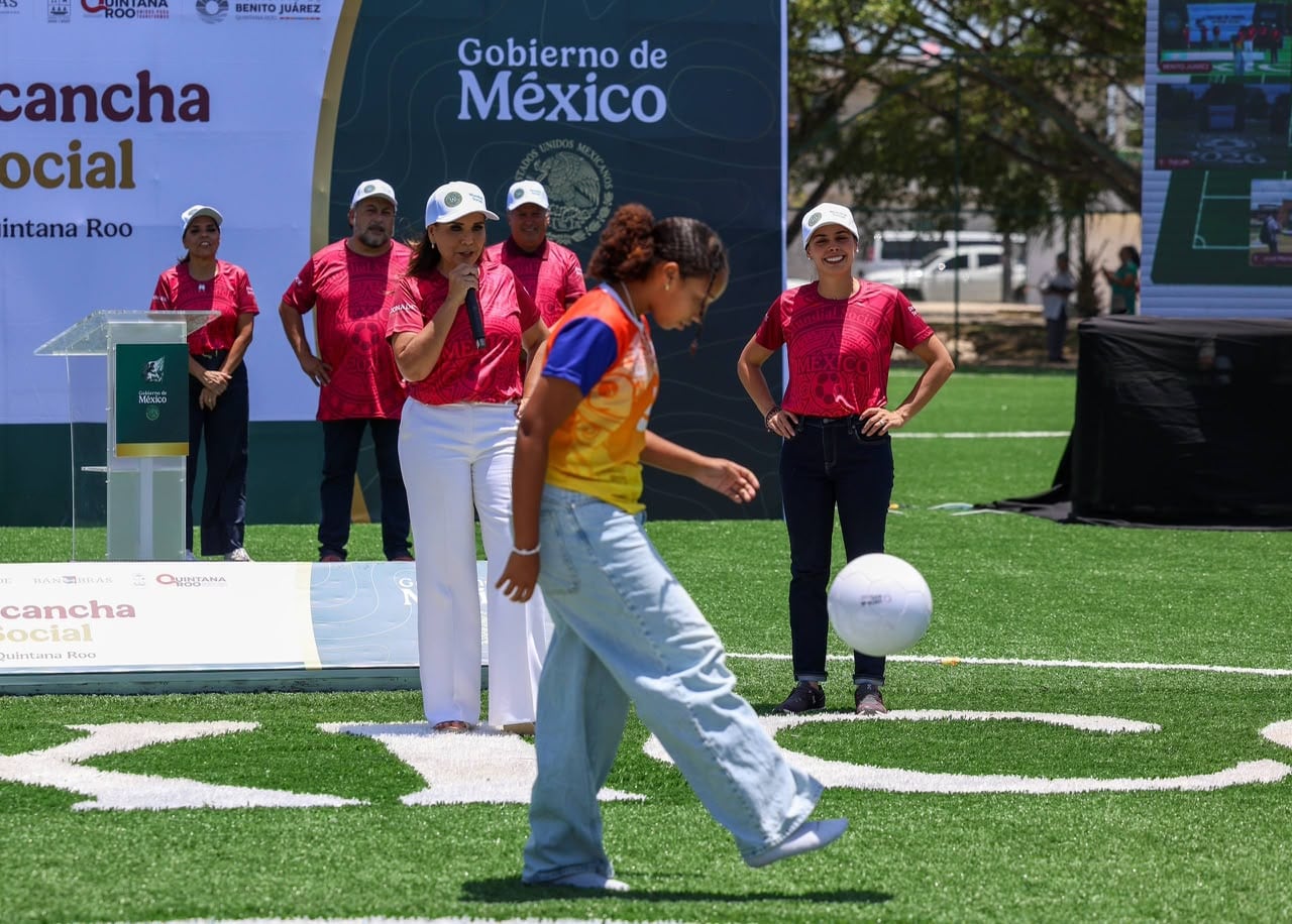 Ana Paty Peralta y Mara Lezama inauguraron 46 canchas de futbol del programa Mundial Social Quintana Roo, como parte del legado de la Copa Mundial 2026.
