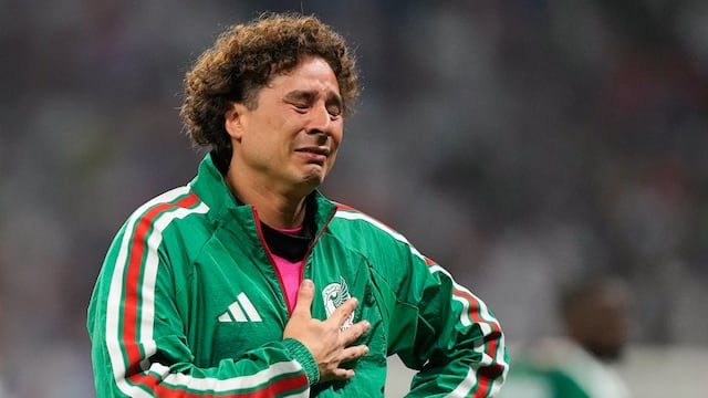 Las lágrimas de Memo Ochoa tras la derrota de México ante Inglaterra conmueven a la afición.