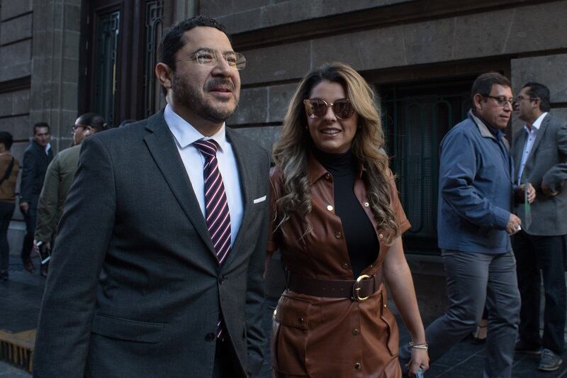 Martí Batres defienden competencia de su esposa Daniela Cordero para Auditoría de la CDMX