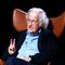 ¿Noam Chomsky sigue vivo? La esposa dice que reporte de su muerte es falso
