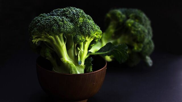 Compuesto natural del brócoli ayuda a combatir el hígado graso