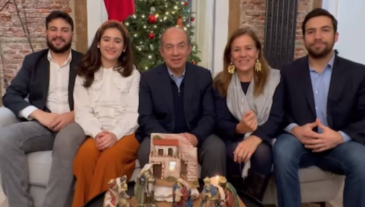 Luis Felipe Calderón Zavala junto a su familia