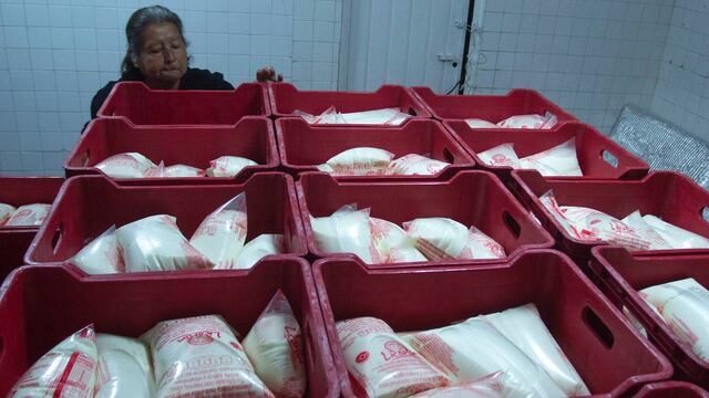 Leche Liconsa. A un peso en los municipios más pobres.