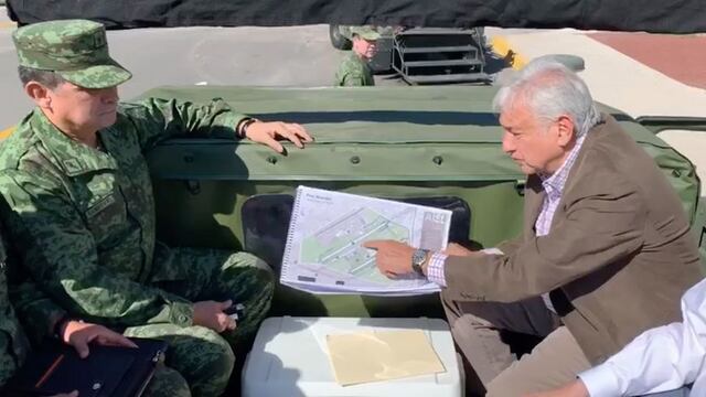 AMLO presume pista principal de aeropuerto en Santa Lucía mediante video en Twitter