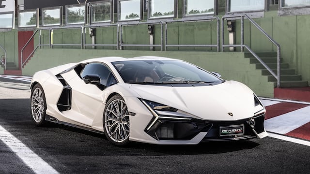 Lamborghini Revuelto