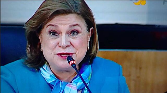 "En Ayotzinapa no hay posturas inamovibles" señalo la Procuradora Arely Gómez. 