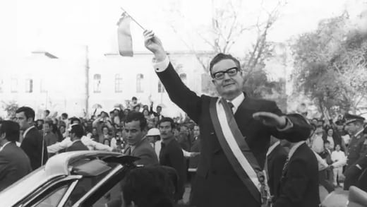 Salvador Allende: la historia no cabe en santos ni demonios