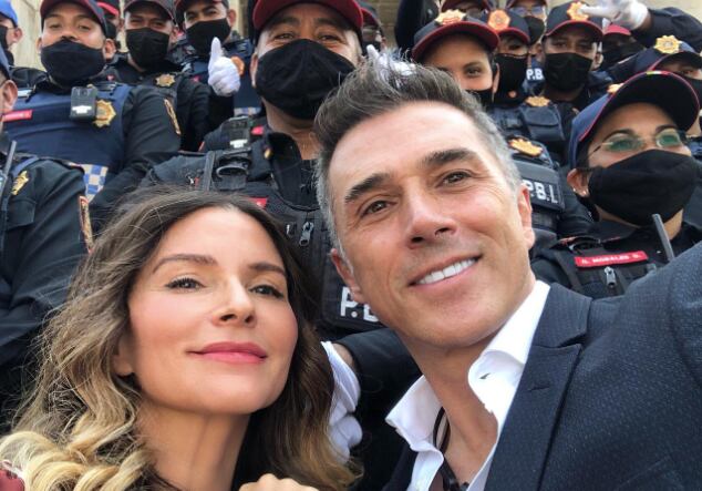 Issabela Camil y Sergio Mayer