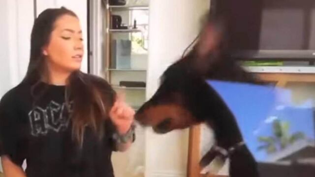 Captan a 'youtuber' maltratando a su perro